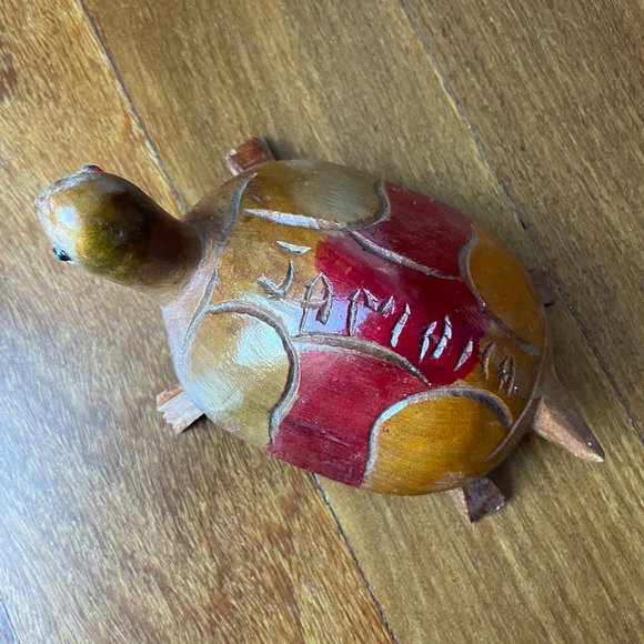 Hand crafted Wood Jamaica Turtle Souvenir - Picture 1 of 6